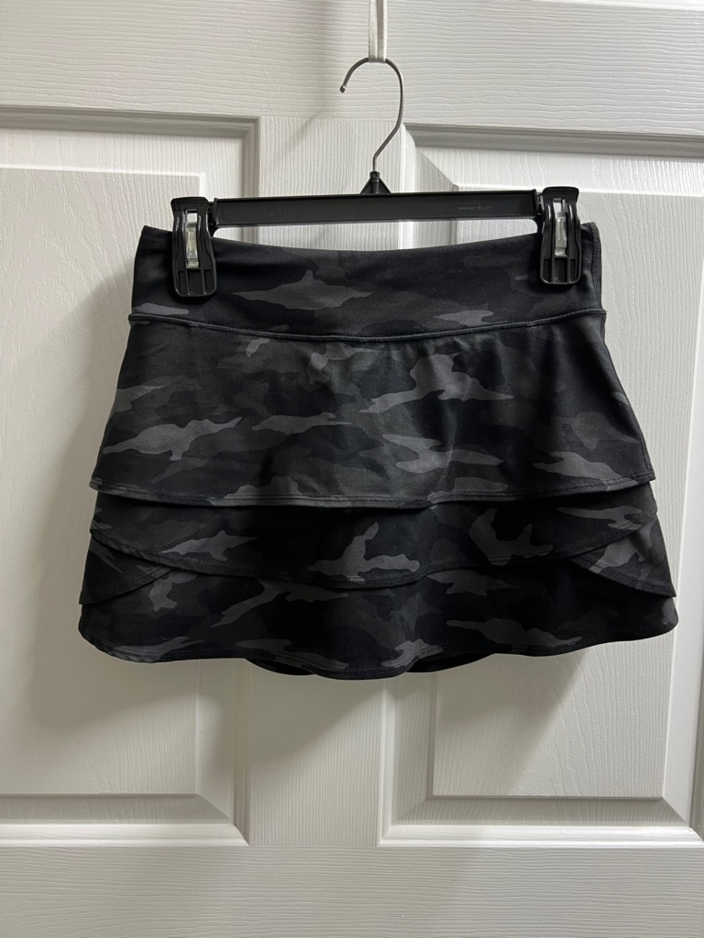 Athleta skort skirt girls Black Camo tennis activities size 14 4186
